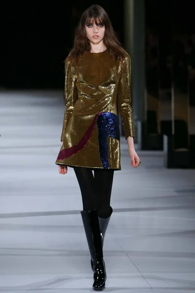 Look 22